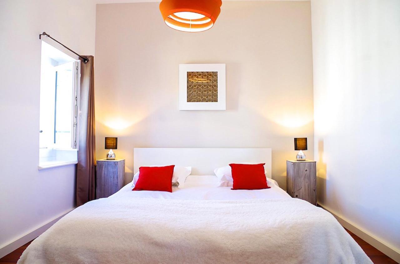 Sainte Catherine - Duplex 1 Chambre Proche Des Boutiques Du Centre Ville Bordeaux Buitenkant foto